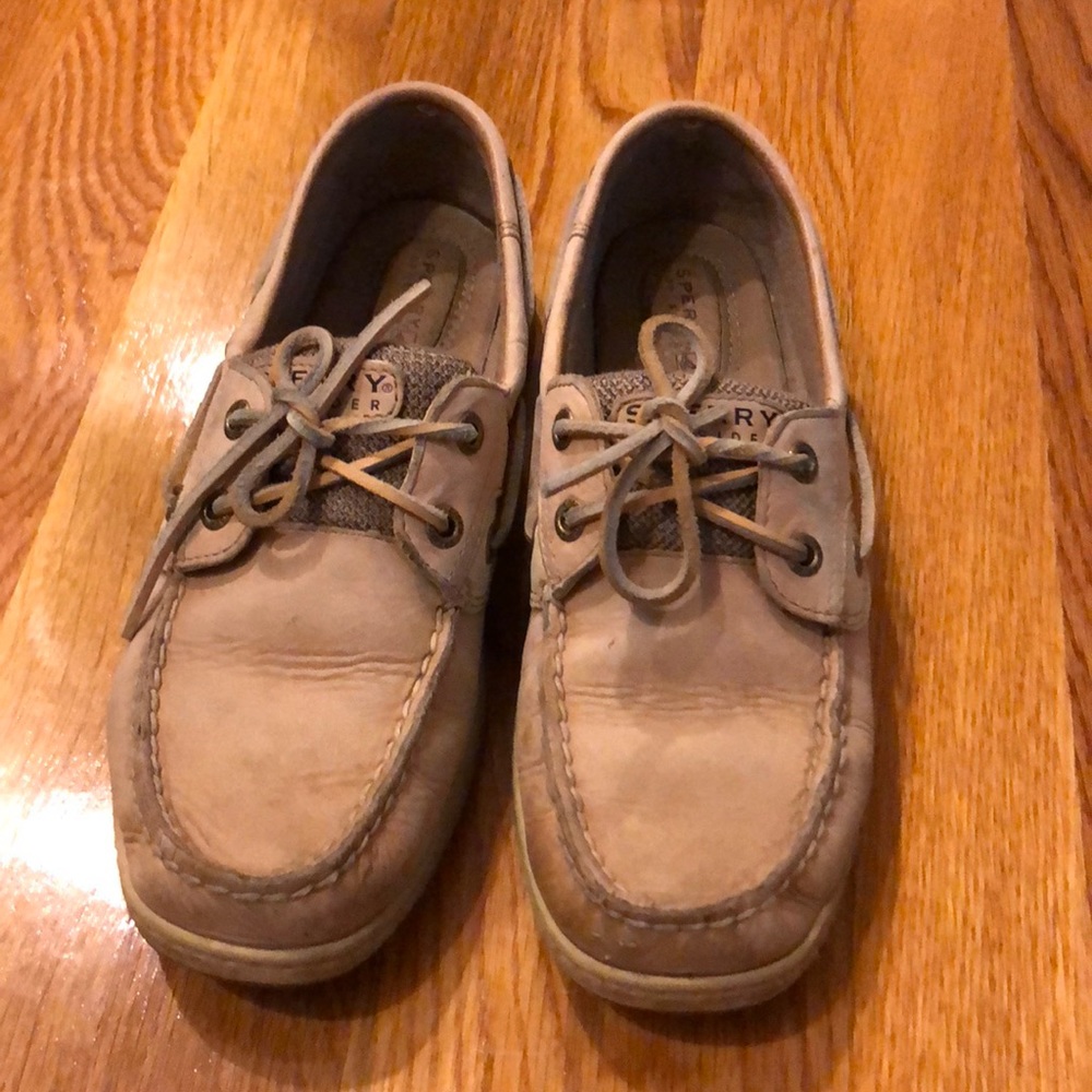 Tan Sperrys